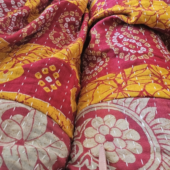 Anything goes - Picture 1 of 1